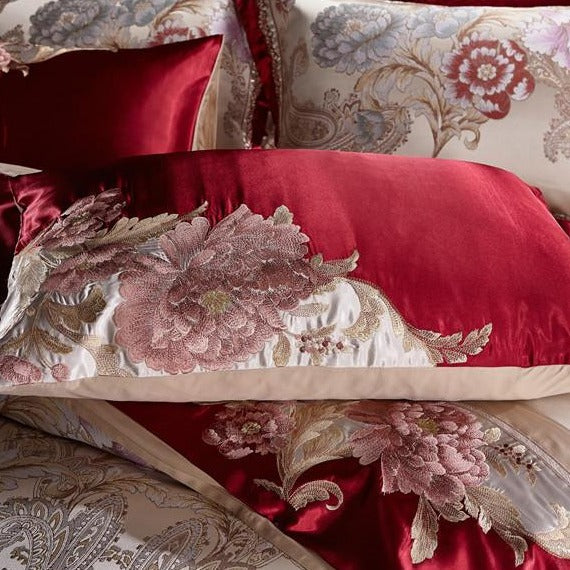Obelya Taylor Duvet Cover Set with Shams – 1000TC
